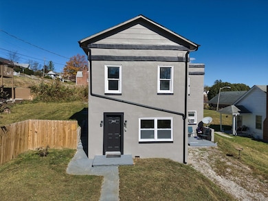 238 3rd St NW, Pulaski, VA 24301 - photo 2