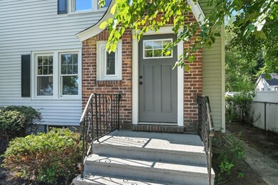 706 Allen St, Springfield, MA 01118 - photo 2