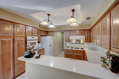 65 Litchfield Ln, Houston, TX 77024 - photo 5