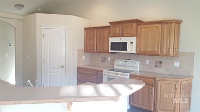 517 Crosspoint Ave, Nampa, ID 83686 - photo 5