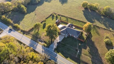 13870 S Moonlight Rd, Olathe, KS 66061 - photo 3