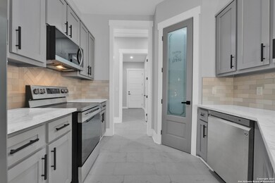 1363 Canyon Edge, Canyon Lake, TX 78133 - photo 7