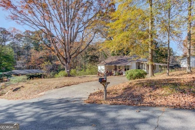 5537 N Richland Creek Rd, Buford, GA 30518 - photo 2