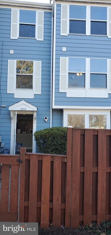 13303 Demetrias Way, Germantown, MD 20874 - photo 4