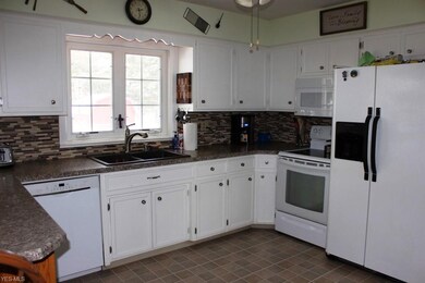 5220 Kaylin Dr, Akron, OH 44319 - photo 6