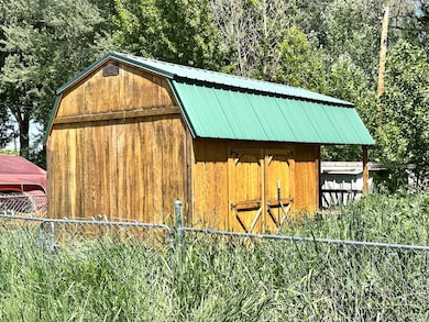 1014 E Adams St, Burns, OR 97720 - photo 7