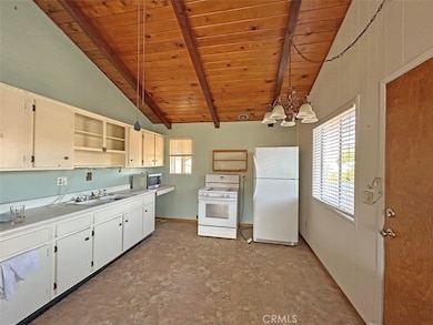 42915 Algood St, Lake Hughes, CA 93532 - photo 7