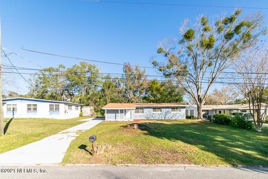 6841 Snow White Dr, Jacksonville, FL 32210 - photo 4