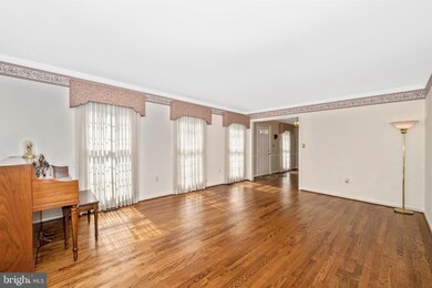 15228 Falconbridge Terrace, North Potomac, MD 20878 - photo 5