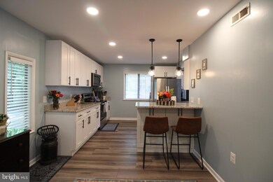 2450 Cloudcroft Square, Reston, VA 20191 - photo 7