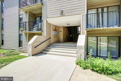 102 Duvall Ln unit 103, Gaithersburg, MD 20877 - photo 5
