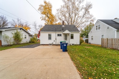 810 N 6th Ave, Wausau, WI 54401 - photo 7