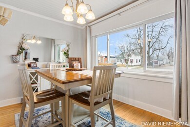 330 W 16th St, Holland-9
