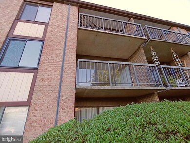 3117 Buccaneer Ct unit 102, Fairfax, VA 22031 - photo 5