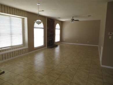 17519 W Copper Lakes Dr, Houston, TX 77095 - photo 7