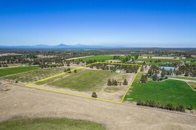 18929 Couch Market Rd, Bend, OR 97703 - photo 3