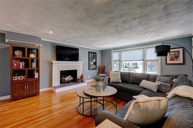 199 Spooner Ave, Warwick, RI 02886 - photo 4