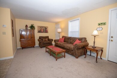 159 Berrington Rd, Leominster, MA 01453 - photo 3
