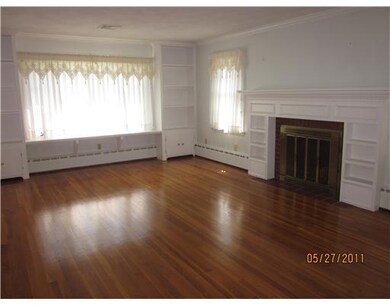 117 Hillard Ave, Warwick, RI 02886 - photo 2