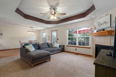 4042 W Sierra St-6