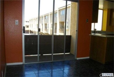 22539 Figueroa St unit 204, Carson, CA 90745 - photo 4