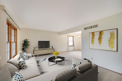 N81W14117 Titan Ct, Menomonee Falls, WI 53051 - photo 5