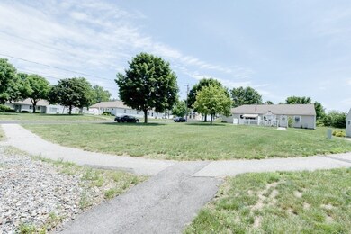 89 Collins St, Chicopee, MA 01022 - photo 3