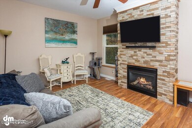 07-Living Room_DMD_9735