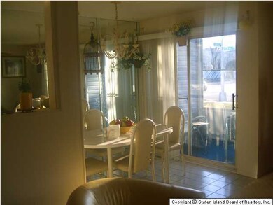 157 Gervil St unit 47, Staten Island, NY 10309 - photo 4