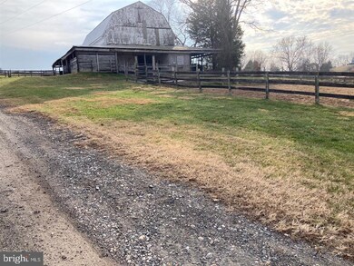 4278 Hawthorne Farm Rd, Harwood, MD 20776 - photo 5