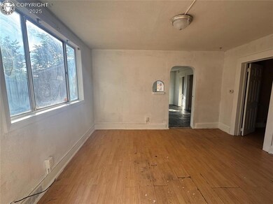 1027 E Abriendo Ave, Pueblo, CO 81004 - photo 2