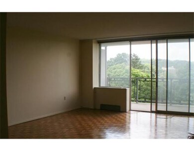 Executive House unit 708, Worcester, MA 01609 - photo 2