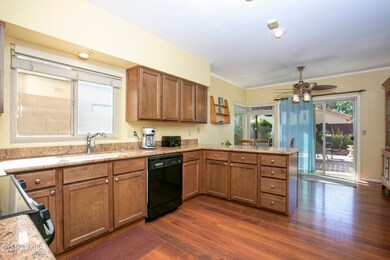 29 E Dawn Dr, Tempe, AZ 85284 - photo 4