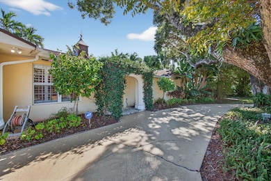 12046 Prosperity Farms Rd, Palm Beach Gardens, FL 33410 - photo 2