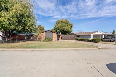 5609 NW 67th St, Warr Acres, OK 73132 - photo 4