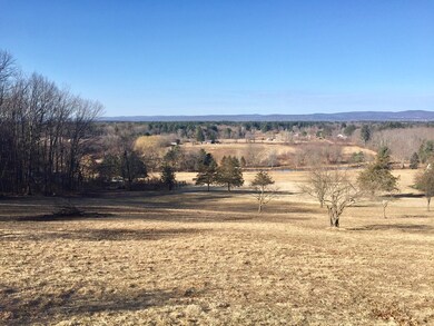 26-2 Plumtrees Rd, Amherst, MA 01002 - photo 3