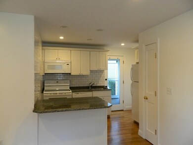 284 Washington St unit 1, Marblehead, MA 01945 - photo 3