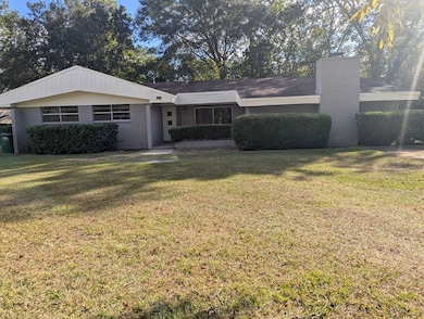 1913 Forest Glen Dr, Albany, GA 31707 - photo 5