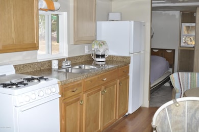 4B Luana Dr unit Freedom Cir, Show Low, AZ 85901 - photo 4