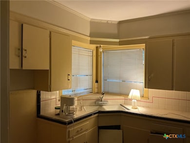 407 Wisteria Ave, Victoria, TX 77901 - photo 2