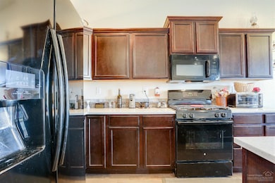 960 SW 23rd Place, Redmond, OR 97756 - photo 4