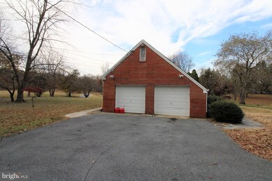 407 Sherbrook Dr, Silver Spring, MD 20904 - photo 3