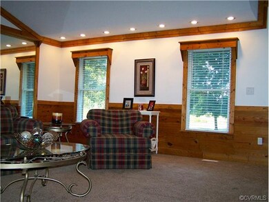 11105 Warwick Dr, North Dinwiddie, VA 23805 - photo 3