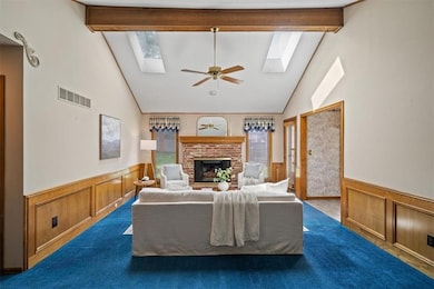 8592 Caenen Lake Ct, Lenexa, KS 66215 - photo 3