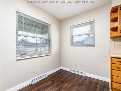 109 18th St, Dunbar, WV 25064 - photo 7