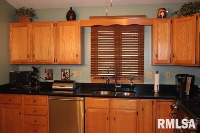 unlisted-address, Peoria, IL 61615 - photo 5