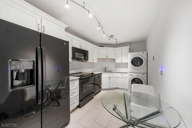 2 Claridge Dr unit 1GE, Verona, NJ 07044 - photo 4