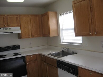 2230 Commissary Cir, Odenton, MD 21113 - photo 5