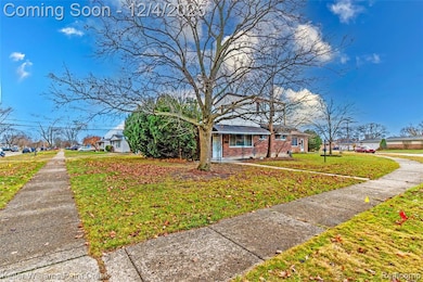 1015 Easley Dr, Westland, MI 48186 - photo 4