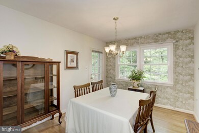 2332 Barbour Rd, Falls Church, VA 22043 - photo 7